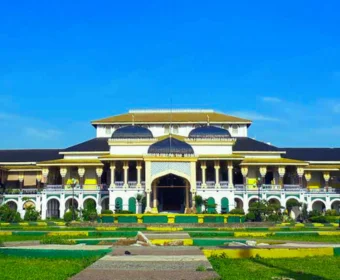 istana maimoon